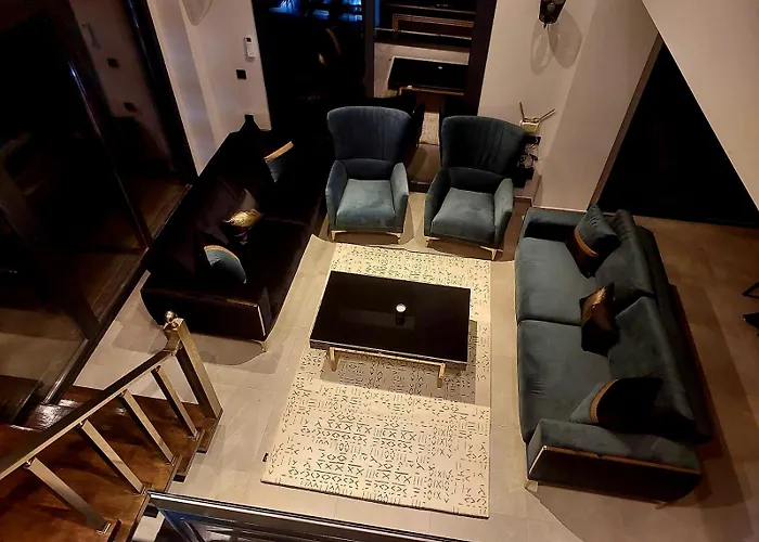 Turuncta Ozel Havuzlu Luks Marin 1 *