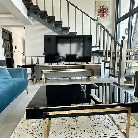 Turuncta Ozel Havuzlu Luks Marin 1 ヴィラ