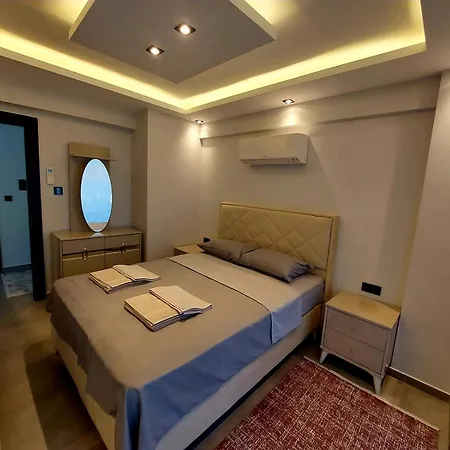 Turuncta Ozel Havuzlu Luks Marin 1 * マルマリス