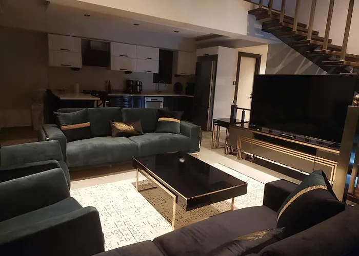 Turuncta Ozel Havuzlu Luks Marin 1 *