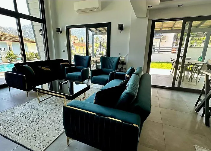 Villa Turuncta Ozel Havuzlu Luks Marin 1 *