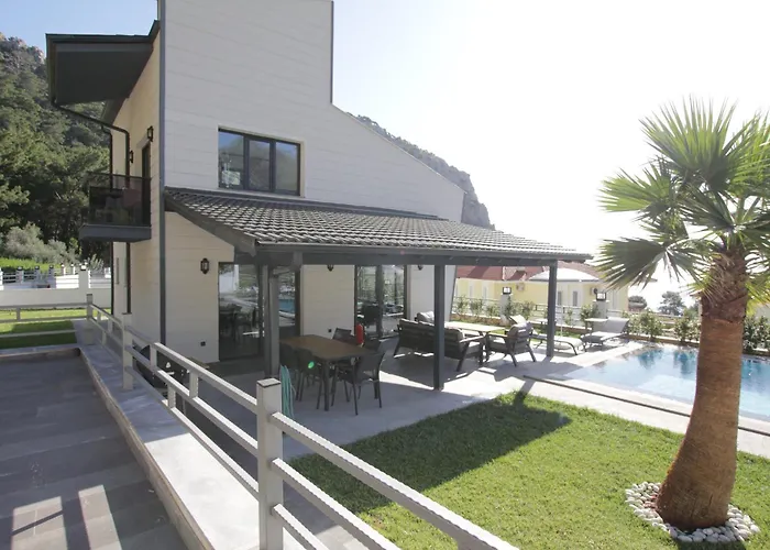 Villa Turuncta Ozel Havuzlu Luks Marin 1