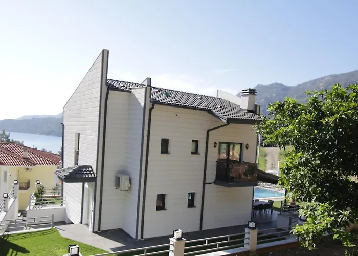 Turuncta Ozel Havuzlu Luks Marin 1 Vila *