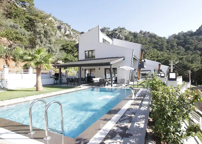 Villa Turuncta Ozel Havuzlu Luks Marin 1