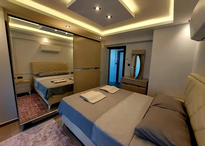 Turuncta Ozel Havuzlu Luks Marin 1 *